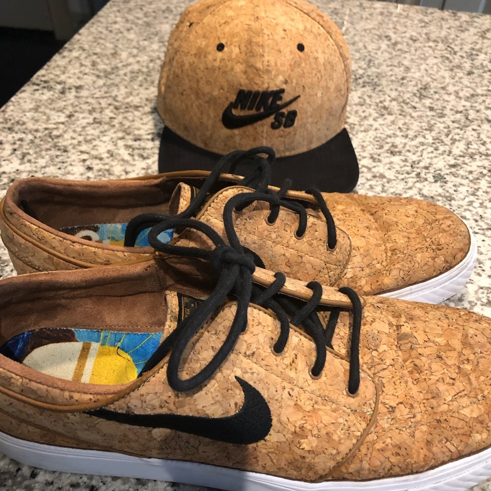 Nike SB Exclusive Cork Release with Matching Hat